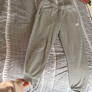 Nike men’s sweatpants
